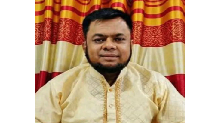 নোয়াখালীতে ছাত্রীকে ব্ল্যাকমেইল করে ধর্ষণ,প্রধান শিক্ষক গ্রেপ্তার